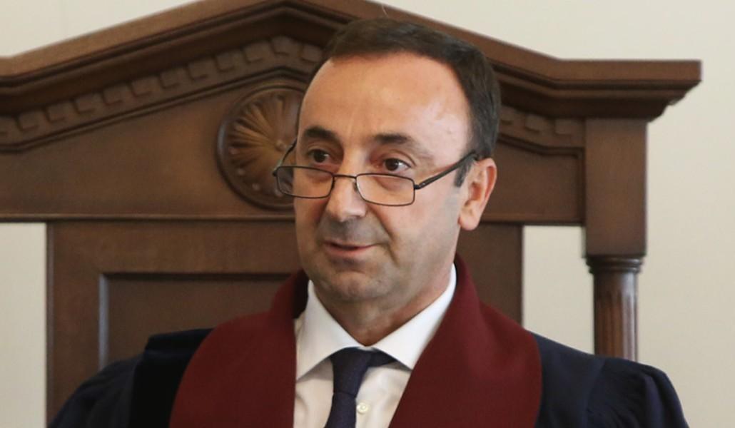 Armenian Chief Justice Sues Pashinian For ‘Slander’