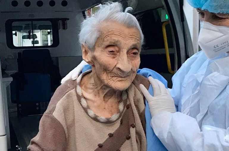 101-ամյա կինը հաղթահարել է կորոնավիրուսային հիվանդությունը