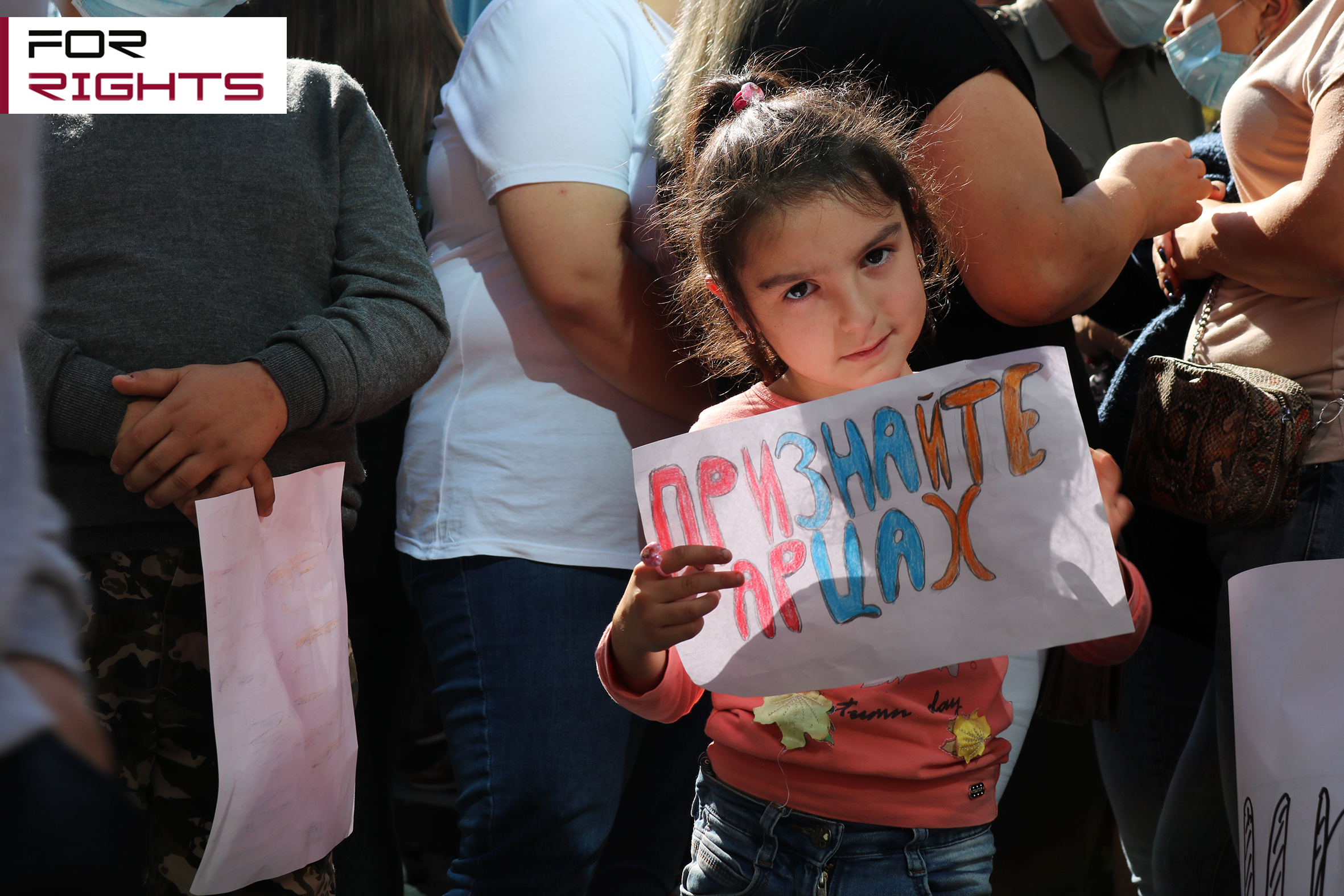 Երթ ու ցույց Երեւանում ՄԱԿ-ի գրասենյակի դիմաց. պահանջում են ճանաչել Արցախի անկախությունը (ֆոտոշարք)