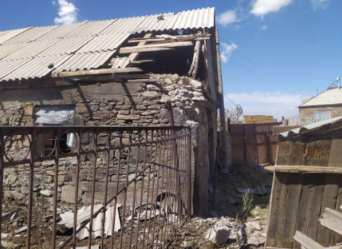 Հայաստանի դեմ Ադրբեջանի ագրեսիայի արդյունքում վնասվել է 192 տուն, 2 շտապօգնության ավտոմեքենա, գյուղտեխնիկա