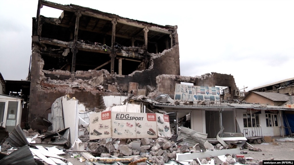 «Սուրմալուի» պայթյունից մոտ երկու ամիս անց կիսավեր շենքը քանդելու որոշում է կայացվել