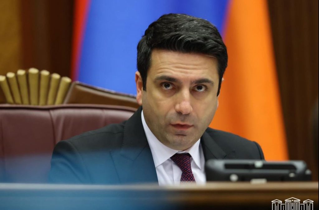 Հայաստանի ԱԺ նախագահը թքել է քաղաքացու երեսին․ Ալեն Սիմոնյանը չի հերքում