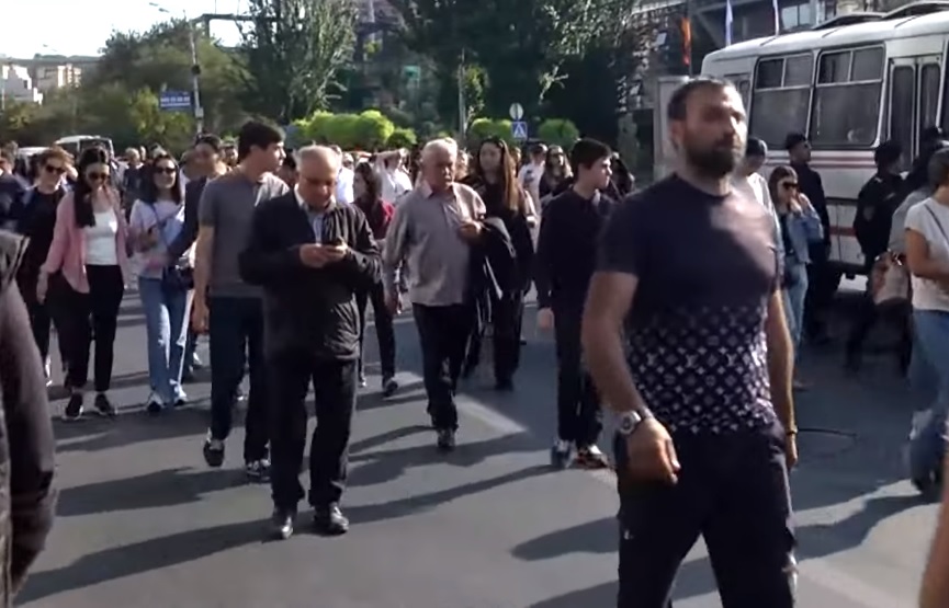 Անհնազանդության ակցիաներ Երևանում․ կան բերման ենթարկվածներ