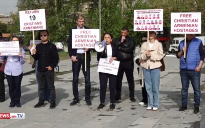 «Տե՛ր կանգնենք ժողովրդավարությանը և իրավունքներին Հայաստանում». արցախցիների ակցիան Երեւանում